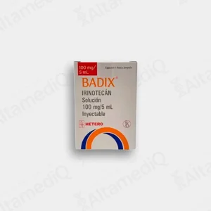 Caja de medicamento oncológico citotóxico de alta especialidad Badix Irinotecan 100 mg / 5 mL solución inyectable con un frasco ámpula Hetero. Farmacia de Alta Especialidad AltamediQ.