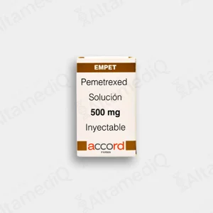 Caja de medicamento oncológico de alta especialidad Empet Pemetrexed 500 mg solución inyectable con un frasco ámpula Accord. Farmacia de Alta Especialidad AltamediQ.
