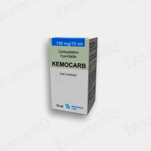 Caja de medicamento oncológico citotóxico de alta especialidad Kemocarb Carboplatino 150 mg / 15 mL solución inyectable con un frasco ámpula Fresenius. Farmacia de Alta Especialidad AltamediQ.