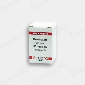 Caja de medicamento oncológico de alta especialidad Traxacord Metotrexato 50 mg / 2 mL solución inyectable con un frasco ámpula Accord. Farmacia de Alta Especialidad AltamediQ.