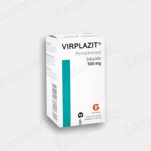 Caja de medicamento oncológico de alta especialidad Virplazit Pemetrexed 500 mg solución inyectable con un frasco ámpula Glenmark. Farmacia de Alta Especialidad AltamediQ.