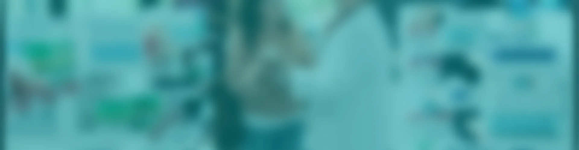 Fondo decorativo de slider con imagen desenfocada de farmacéutico atendiendo en mostrador, con productos farmacéuticos en estantes.